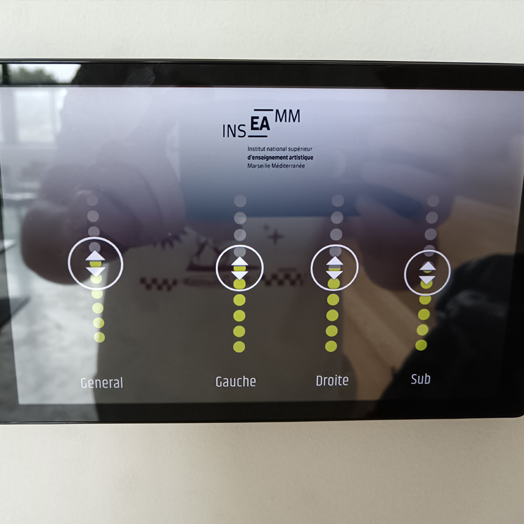 tablette de gestion de salle pour système de sonorisation