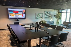 salle de réunion de 10 personnes avec système de conférence