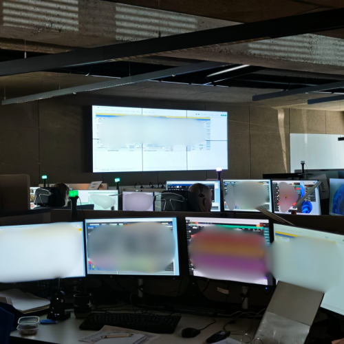 Salle de crise mur d'image et équipement